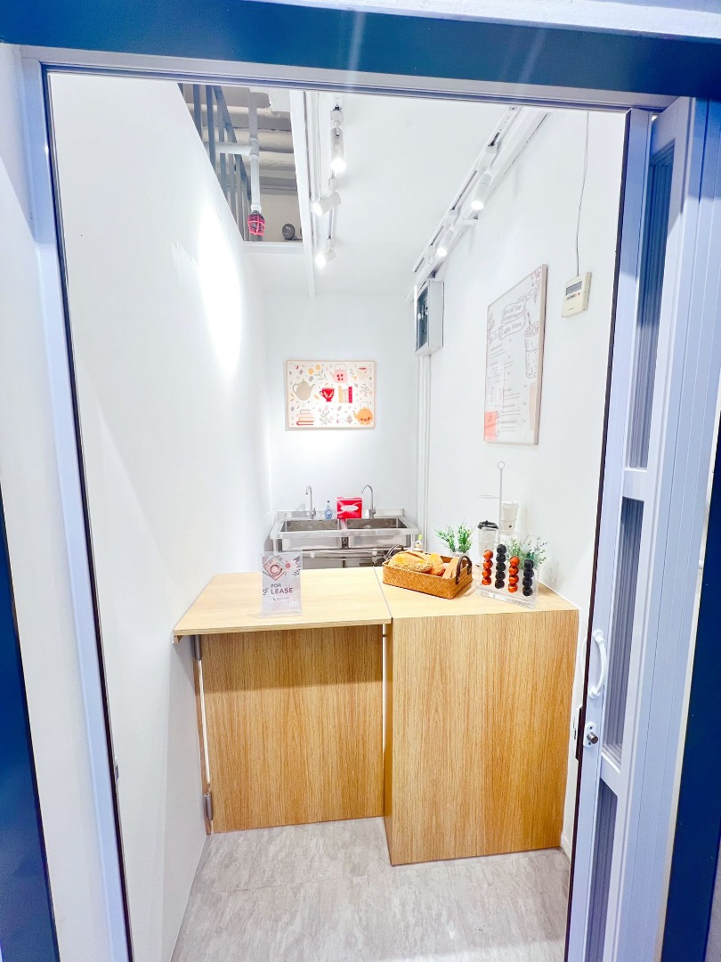 銅鑼灣軒尼詩道旺舖招租 (連加熱牌)可賣咖啡 燒賣魚蛋等小食64121280806275110