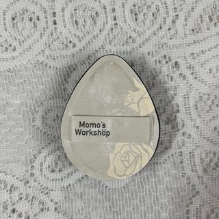 毛吉吉 玫瑰系列 緞光白 蛋形綿花糖粉撲 Momo's Workshop Rose Collection Puff64223016214914110