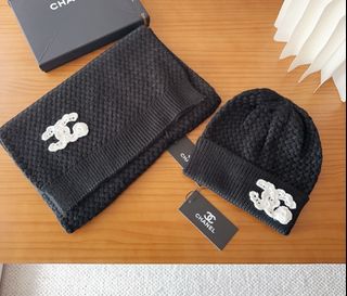 🏆 紫鑽官方商家🏆 Outlet 30% CHANEL【羊毛兔毛套裝】黑色色經典套裝 帽 圍巾64226814906883110