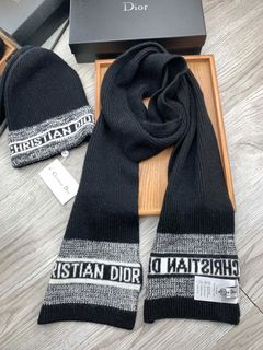 🏆 紫鑽官方商家🏆 Outlet 30% DIOR【羊毛兔毛套裝】黑色色經典套裝 帽 圍巾64227016020609110