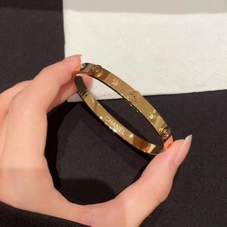 🌟官網授權商家🌟香奈兒 Chanel 雙 C 鑲鑽手鐲，金色款64224723263618110