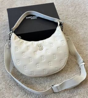 💎 Trusted Seller 💎 MLB Y New York Yankees Monogram Dark Pattern Embossed Synthetic Leather Crossbody Shoulder Bag for Women Beige64225405913601110