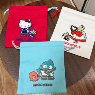 日本 SANRIO HELLO KITTY / MARRONCREAM / 水怪 紅白藍色帆布 束口 收納袋64225815823235110