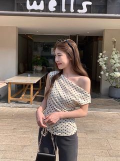 一字膊 露膊波點Top64231357465219110