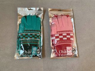 【日本直送】鬼滅之刃 x BANDAI 萬代 保暖手套 炭治郎 禰豆子 。可觸控手機螢幕。漫畫。動漫。鬼滅の刃。Demon Slayer。吾峠呼世晴。ufotable。aniplex。冬季。冬天。情侶款。情侶裝。64224723384450110