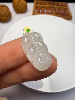 Myanmar A-Grade Jadeite Leaf, Nuo Bing Type, 18K Gold Clasp - Wholesale at Hong Kong Store, Guaranteed Authentic A-Grade64226447642369110