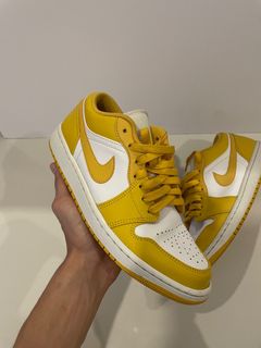 (Category: ) located in . Submitted by ad_sneakersplug (Listing ID 1399318311, Image 1). Description: .