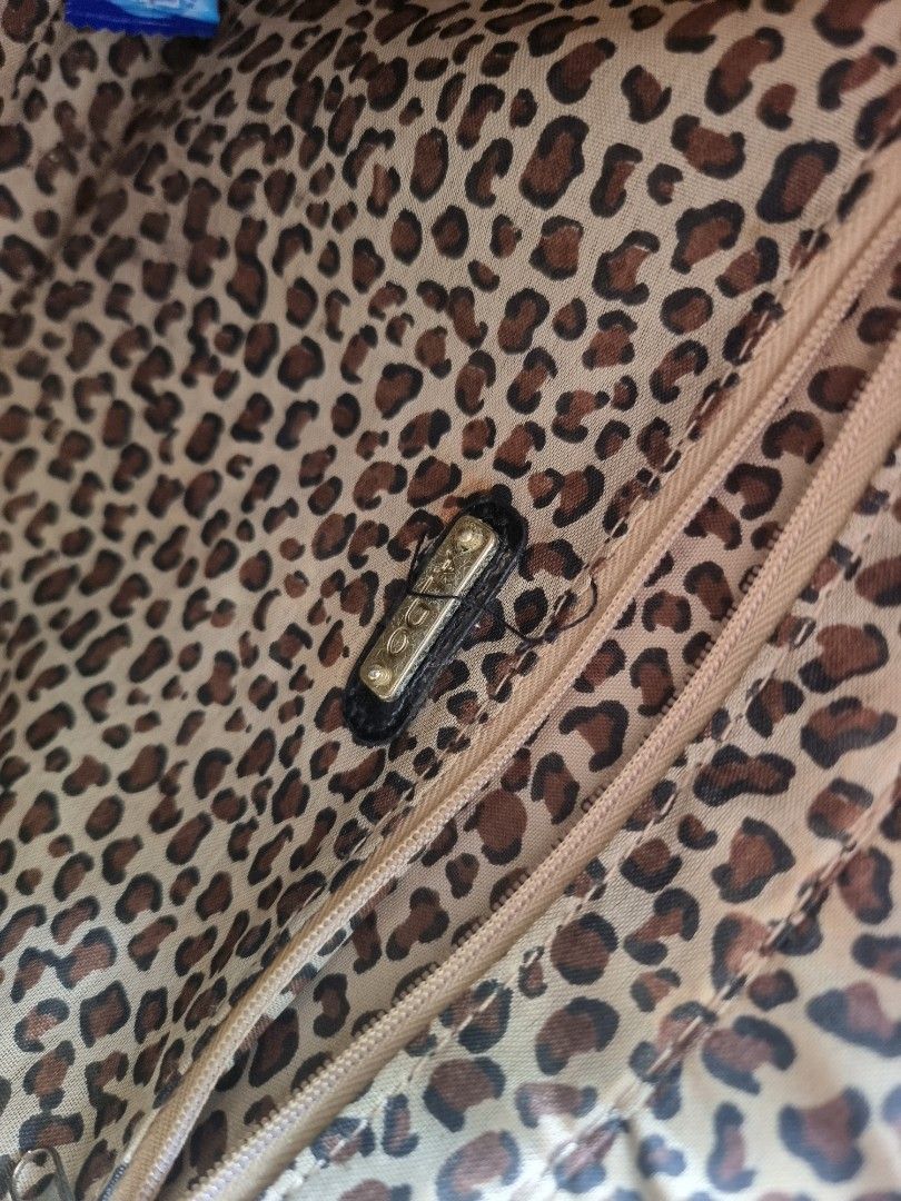 Aldo (Birkin Style) Crocodile Leather HandBag (Category: Luxury Bags & Wallets) located in Manila. Submitted by sentinelya (Listing ID 1399256808, Image 2). Description: no keys .