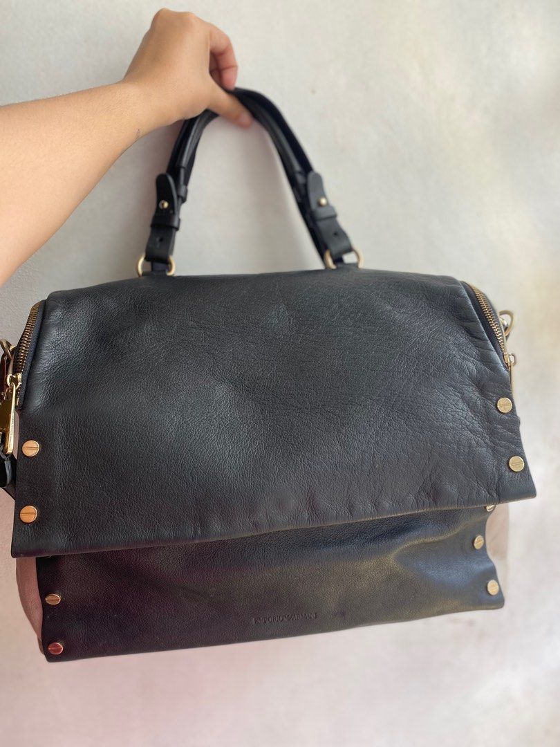 Authentic EMPORIO ARMANI (Category: Luxury Bags & Wallets) located in Manila. Submitted by thriftyhaven2023 (Listing ID 1399265460, Image 2). Description: Normal signs of usage only.