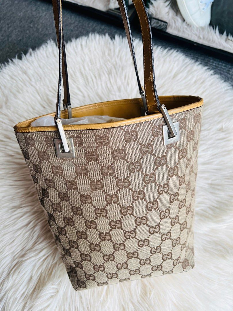 Authentic Gucci GG Canvas Mini Tote Bag (Category: Luxury Bags & Wallets) located in Dumaguete. Submitted by lovebags.ph (Listing ID 1399312692, Image 2). Description: Excellent used condition.