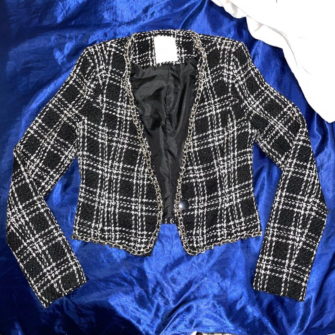 AYK Tweed Blazer / Coat (Category: Coats, Jackets and Outerwear) located in Paranaque City. Submitted by eiiaaa (Listing ID 1399447702, Image 1). Description: Tweed blazer with chain design. Makapal, no flaws. Shoulder length is 14inches.
