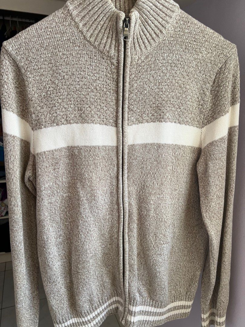 Banana Republic Zip-Up Sweater (Category: Coats, Jackets and Outerwear) located in Makati City. Submitted by EJDbad (Listing ID 1399272207, Image 1). Description: - Banana Republic sweater - Zip-up style - Neutral color - White stripe detail - Ribbed collar and cuffs - Full zipper closure - Made in China.