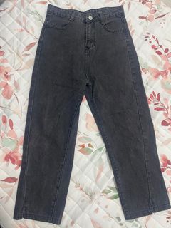 (Category: ) located in . Submitted by Fierah (Listing ID 1399424337, Image 1). Description: .