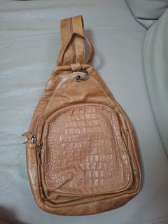 棕色皮革斜孭袋64226037550851110