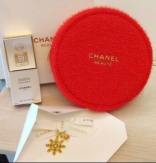 Chanel 2025 Limited Edition Red Round Cosmetic Pouch + Perfume, Charm Set64223852369027110