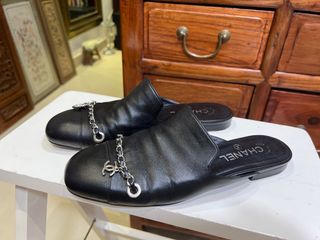 Chanel 全皮黑拖便鞋64227392673283110