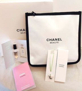 Chanel N°5 PARIS Perfume + Cosmetic Bag, Charm Set64223852012034110