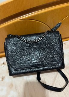 Charles & Keith 黑色皺褶斜背包64226814143746110