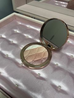 Charlotte Tilbury 限量版幻彩高光盤64230682704002110