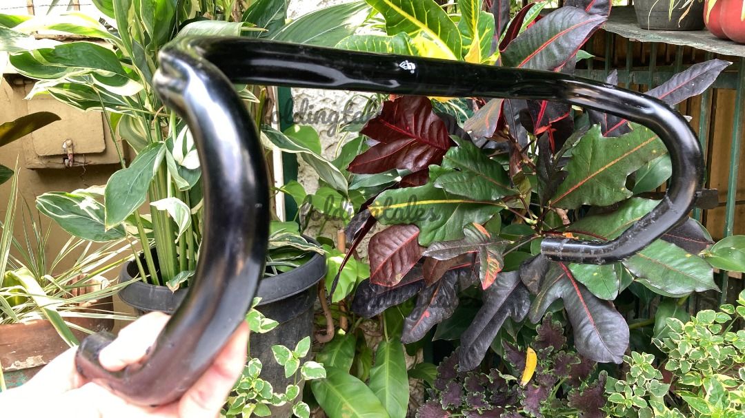 Cinelli Handlebar 42cm (Category: Bicycles) located in Quezon City. Submitted by i4nt4n (Listing ID 1399275500, Image 2). Description: - Cinelli handlebar - 42cm wide - Classic drop bar shape - For road bikes.