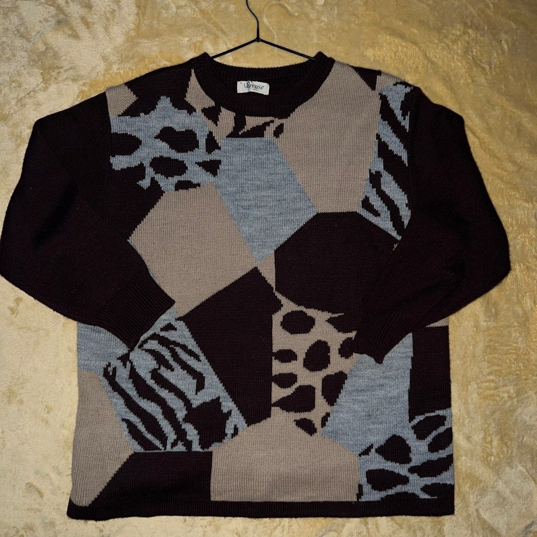 Cool Pattern Brown Knitted Jacket (Category: Coats, Jackets and Outerwear) located in Pasig City. Submitted by johnmaxshop (Listing ID 1399397014, Image 2). Description: Cool Pattern Brown Knitted Jacket Used item. 🚚 Free shipping. 💰Discount if buying more items. 📐 Measurements in inches Armpit to armpit or width- 22 Shoulder to hem or length - 26.5 Medium to Large Reminders - first photo is a representation, all other images are actual photos