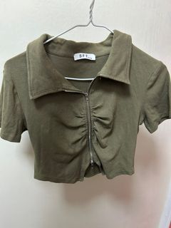 綠色拉鍊Crop Top64228975278851110