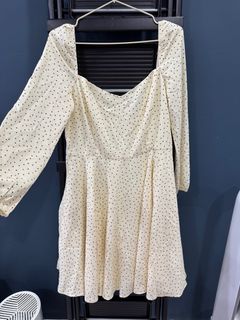 (Category: ) located in . Submitted by wanwanpreloved (Listing ID 1399369245, Image 1). Description: .
