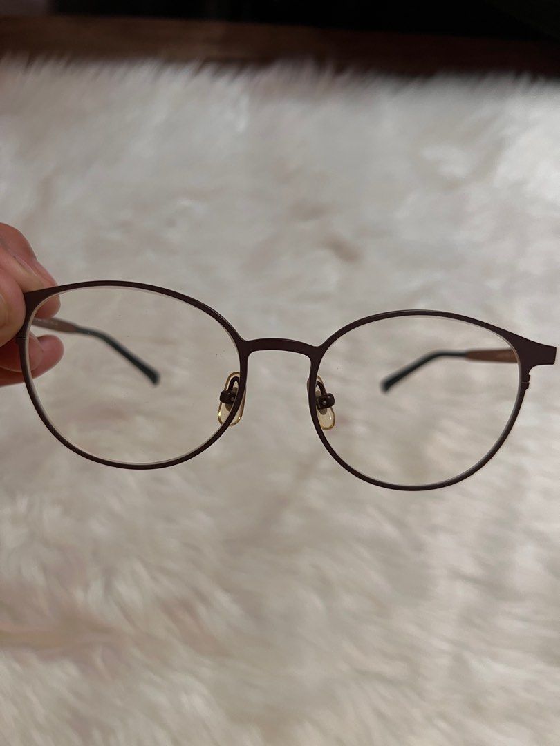 Eyeglasses - Brown and Black Frame (Category: Sunglasses & Eyewear) located in Lubao. Submitted by mioreecollection (Listing ID 1399389518, Image 3). Description: Bought sa Executive Optical at sm pampanga | diko masyado nagamit kasi diko talaga bet mag glasses.
