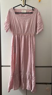 韓國🇰🇷FAVE粉色鏤空連衣裙64223197855107110
