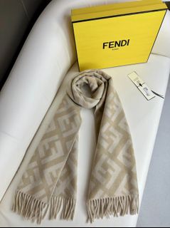 Fendi芬迪 面料羊絨 尺寸45X170 顏色 咖色 紅色 灰色 奶茶色 64228596434306110