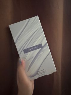 Fenty Skin Hydra Vizor SPF 30 Moisturizer 50ml (Expired on December 2025, please do not purchase if you mind!)64224863514626110