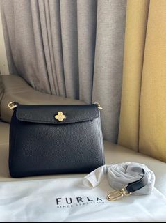 🌟官網授權商家🌟FURLA 豆腐包，頭層牛皮 Danae 女士牛皮時尚單肩斜挎包64225815992962110