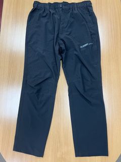 Gerry 黑色九分長褲64223366543362110