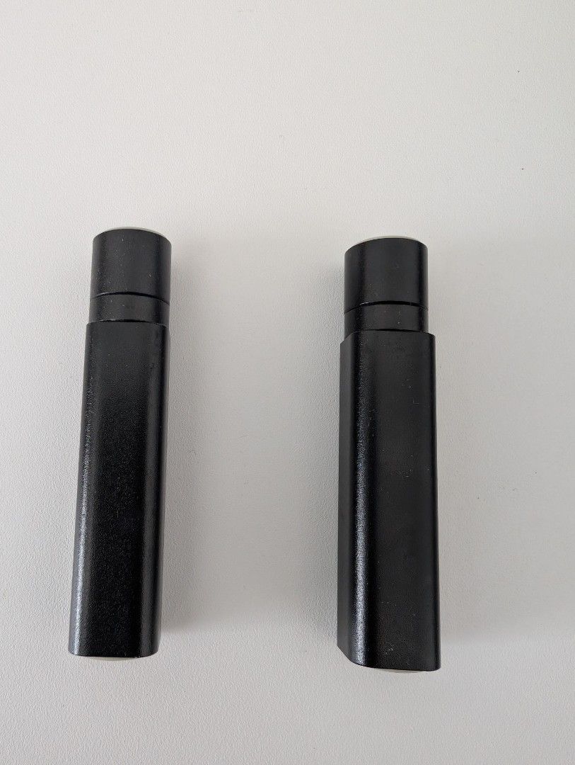 GPU support (Category: Other Accessories) located in Singapore. Submitted by cyclone (Listing ID 1399303300, Image 1). Description: magnetic GPU support to prevent it from sagging in the desktop.