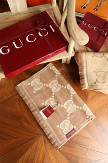 GUCCI 古馳 GG 羊毛雙面提花絨線圍巾男女同款情侶款棕色/米色64225406813187110
