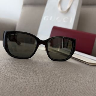 Gucci sunglasses for women For Sale | Carousell Singapore display picture 1