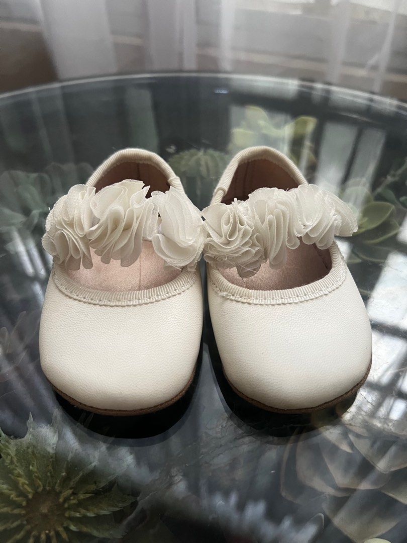 H&M Appliquéd Ballet Flats Bundle (Category: Babies & Kids Fashion) located in Quezon City. Submitted by raidmystyle (Listing ID 1399326936, Image 2). Description: Size 16/17 .