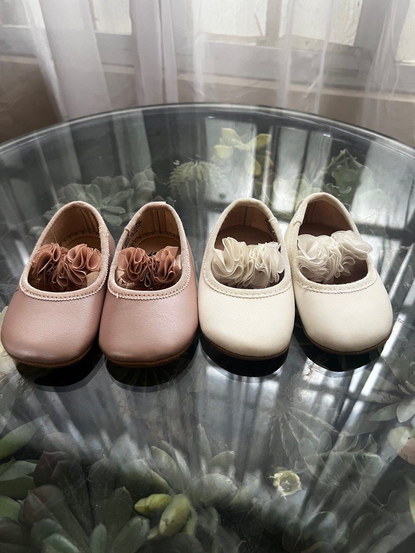 H&M Appliquéd Ballet Flats Bundle (Category: Babies & Kids Fashion) located in Quezon City. Submitted by raidmystyle (Listing ID 1399326936, Image 1). Description: Size 16/17 .