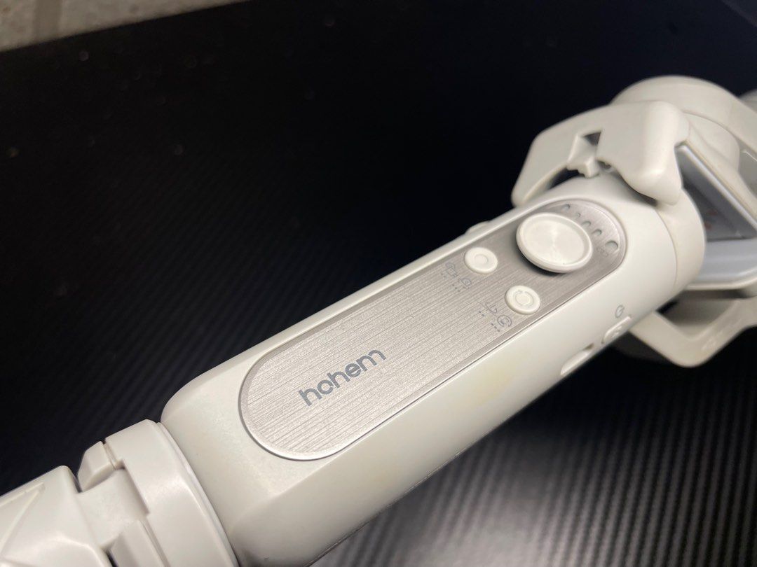 Hohem Smartphone Stabilizer | iSteady XE (Category: Mounts & Holders) located in Quezon City. Submitted by flyingwheatbread (Listing ID 1399383199, Image 2). Description: Hohem iSteady XE 3-Axis Smartphone Stabilizer Selling this intuitive stabilizer for 550 pesos less. Good as new! Masaya siya gamitin for mobile shoots and It's cheap with great quality features. Used for work a few times. • Grey Variant • Without Fill Light • USB-C to USB 2.0 ch