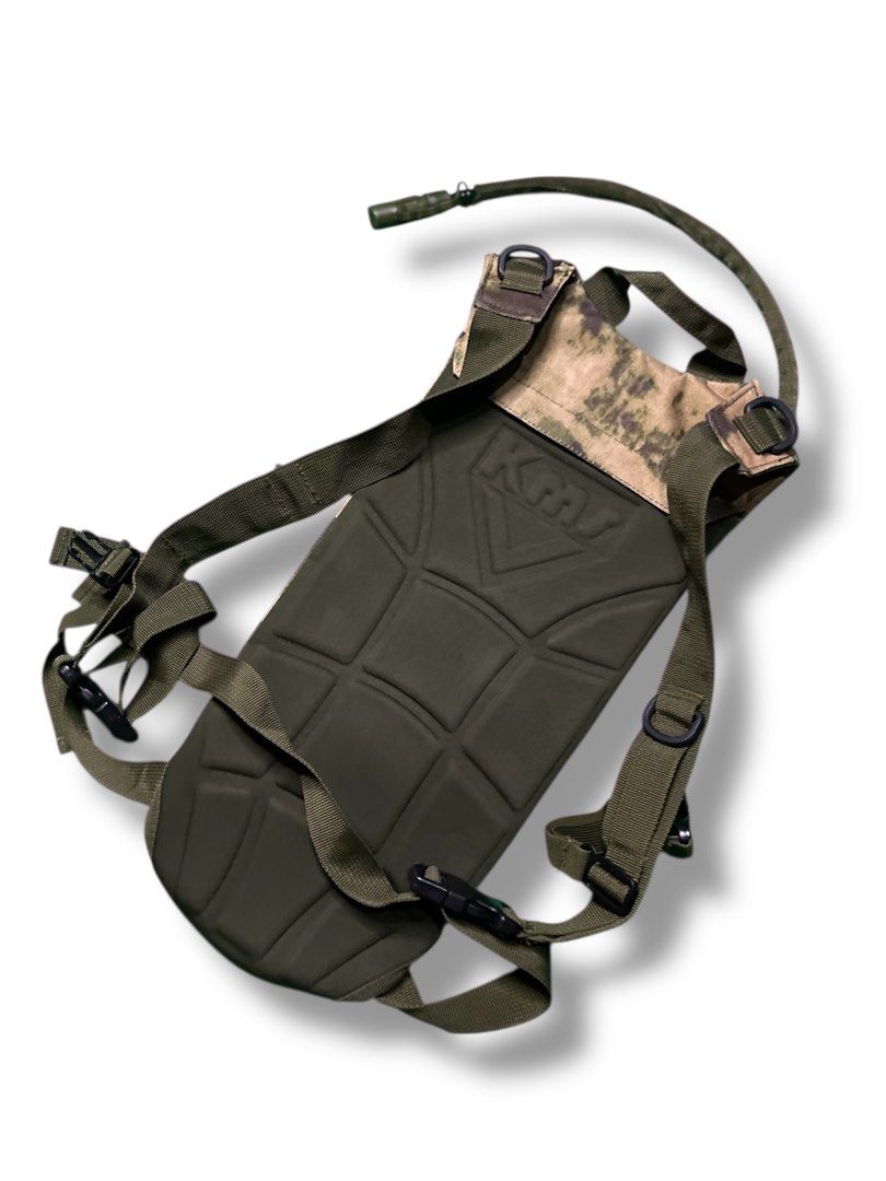 Hydration backpack (Category: Backpacks) located in Palauig. Submitted by thrifterthriftingthrifted (Listing ID 1399249564, Image 3). Description: .