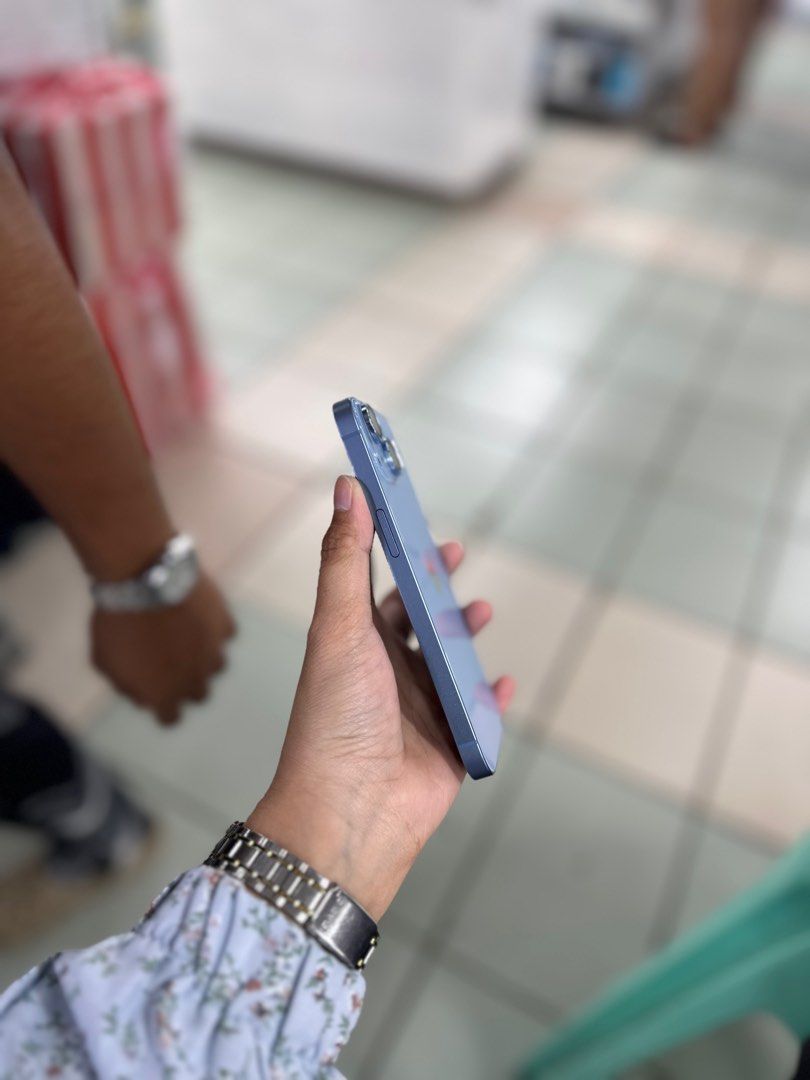 iPhone 14 256gb 92%bh Smartlock (Category: Walkie-Talkie) located in San Juan City. Submitted by ainahgadgetsshop (Listing ID 1399250036, Image 2). Description: OCTOBER 2025 STALL #: XB-07 FOR SALE | TRADE / SWAP PASS SA MGA SCAMMERS / THIRD PARTY (RFS: Buy and Sell) IPHONE 14 256GB SMARTLOCK ⬇️DETAILS⬇️ •256 GB (Other storage is also available) •Smartlock (Other Variant is still available but may vary) •Blue (Other color is also available but pr