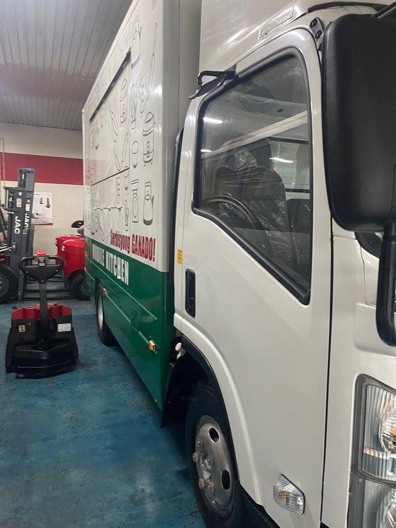 Isuzu Elf (Category: Heavy Vehicles) located in Malabon City. Submitted by mph_thrift (Listing ID 1399258785, Image 2). Description: We customize aluminum van price depends of customize unit 6 wheeler 5tpns euro 5 4kh1cn5ls 3.0 engine .