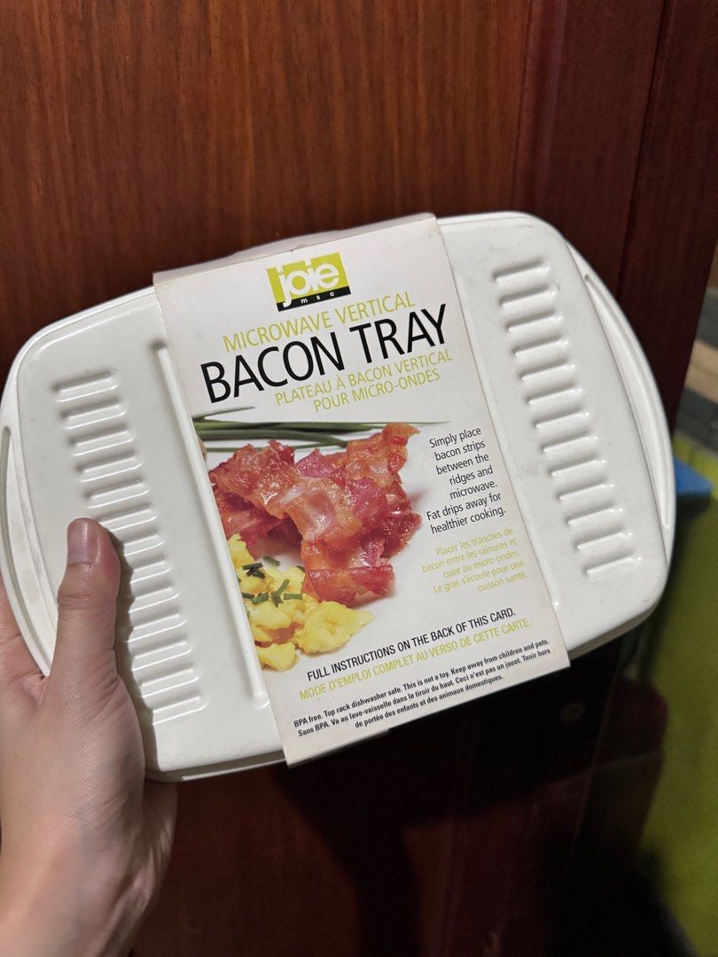 Joie Microwave Vertical Bacon Tray (Category: Other Kitchenware & Tableware) located in Manila. Submitted by beimma (Listing ID 1399380850, Image 2). Description: - Microwave bacon tray by Joie - Vertical design drains fat - Cooks bacon crispy and healthier - BPA-free - Dishwasher safe - Original price: P995.00.