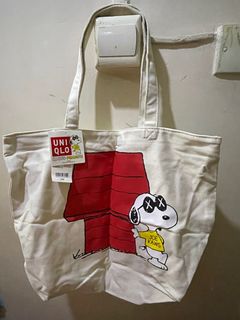 Kaws x peanuts snoopy Uniqlo tote64227893202434110