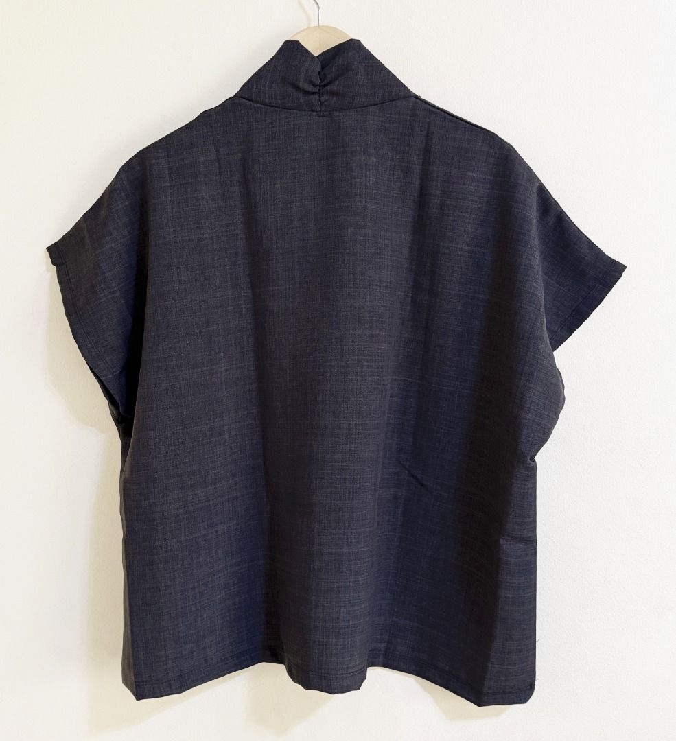 Koy Yada (Bangkok) dark gray top (Category: Blouses) located in Quezon City. Submitted by homestyleplus (Listing ID 1399358897, Image 2). Description: Koy Yada (Bangkok) dark gray top - Bought in Bangkok - size on tag: XL - chest: 42"-54" (approximate) - length: 27" (approximate) *color of item on photos may vary from its actual color due to editing/lighting ----- MOP: BPI / Gcash First to pay basis No COD, no rush shipping, no Sh0pee checkout - 