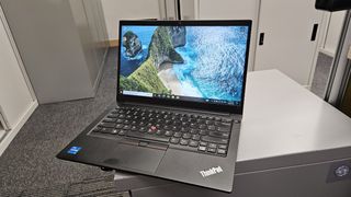 （分類：）位於 。 由 nickgeri 提交（商品編號 1399336172，圖片 1）。簡介： 。