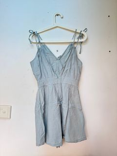 淺綠色連身短褲，配可調節綁帶和緞帶64223014407554110