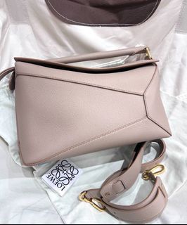 (Category: ) located in . Submitted by chicluxury (Listing ID 1399357929, Image 1). Description: .