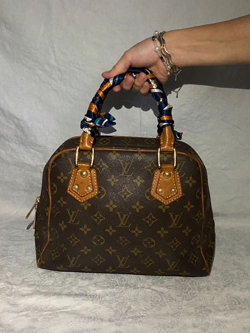 Louis Vuitton Hand Bag (Category: Luxury Bags & Wallets) located in Rizal. Submitted by protractor (Listing ID 1399333605, Image 2). Description: ⭐️ Pre-loved ⭐️ Small-Medium ⭐️ In Very Good condition Location: Taytay Rizal Payment: GCASH SF: shoulder by buyer Send a PM for more pictures and info! .