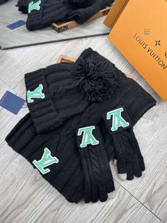 Louis Vuitton LV福利好物【圍巾帽子帶毛球手套 】三件套套裝簡單大氣是這款套_o4rbw64228976785410110
